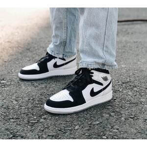 NIKE Air Jordan Diamond Sneakers Shoes Size 6.5 Youth equivalent 8 women’s